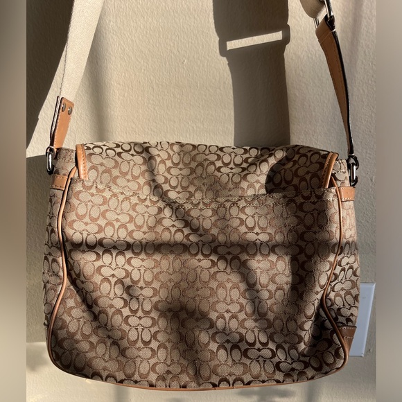 Vintage Coach Logo Signature Messenger Bag - Picture 3 of 13